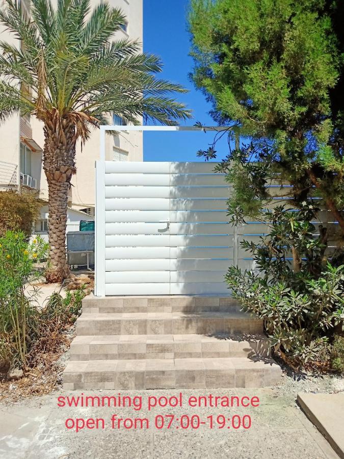 Stelia'S Seagate Studio Apt. Larnaca Exterior photo