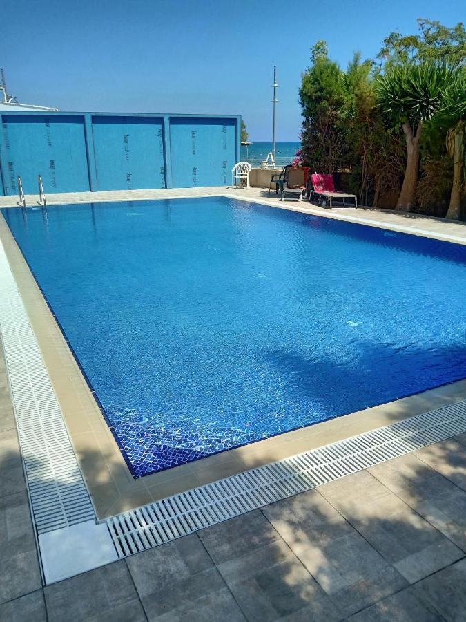 Stelia'S Seagate Studio Apt. Larnaca Exterior photo