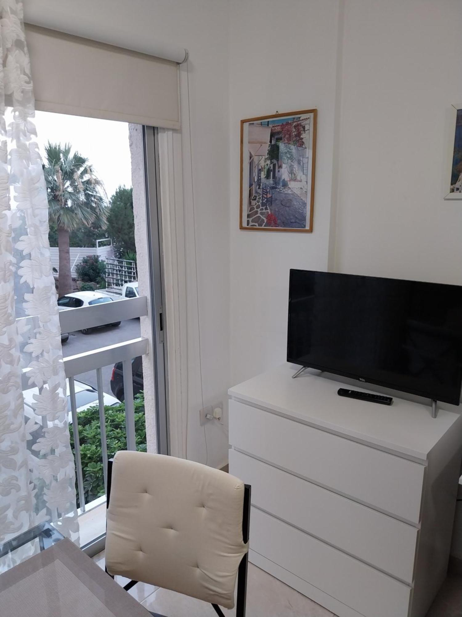 Stelia'S Seagate Studio Apt. Larnaca Exterior photo